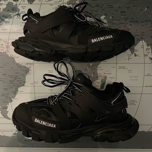 Balenciaga track runner black